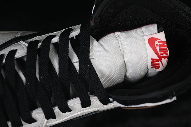 All categories Air Jordan Jordan series basketball shoes Air Jordan 1 High W version Travis Scott x Air Jordan 1 High OG AJ1 anti-hook high-top basketball shoes CD4487-001